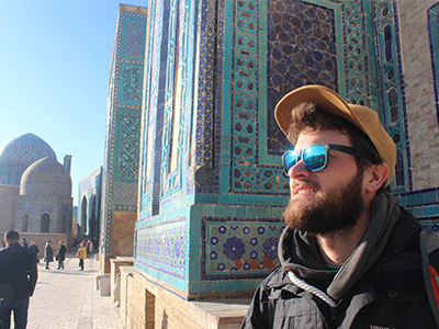 Patrick in Samarkand auf der Grabstätte